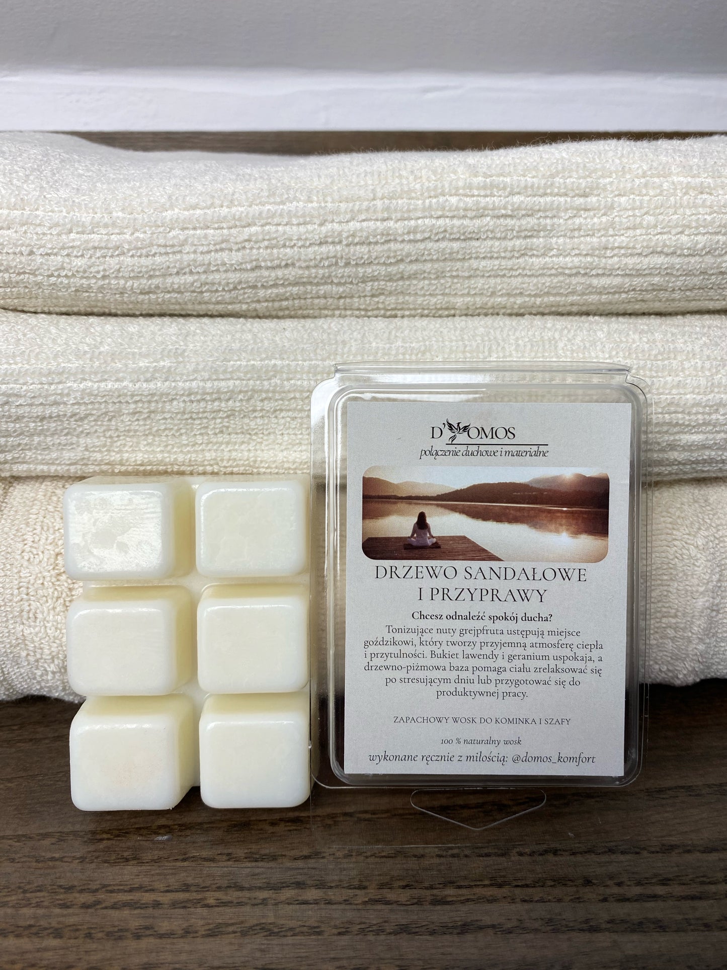Wosk zapachowy (Wax melts) do kominków zapachowych i do aromatyzowania szaf "Drzewo sandałowe i przyprawy"