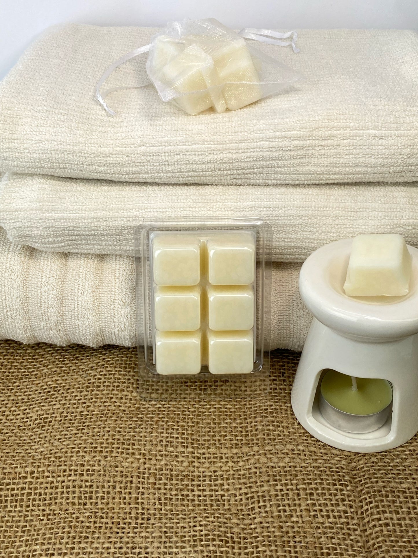 Wosk zapachowy (Wax melts) do kominków zapachowych i do aromatyzowania szaf "Świeży bambus"