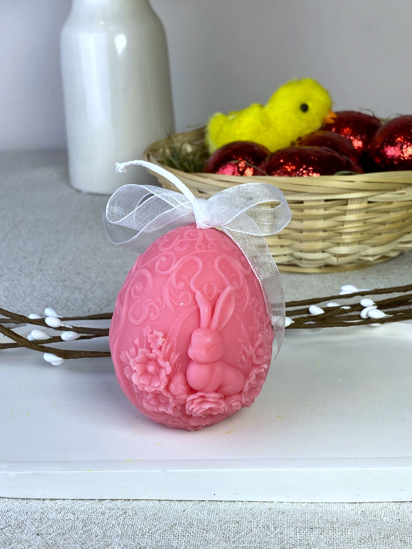 Świeca zapachowa „Wielkanocne Jajko” o zapachu tulipanów